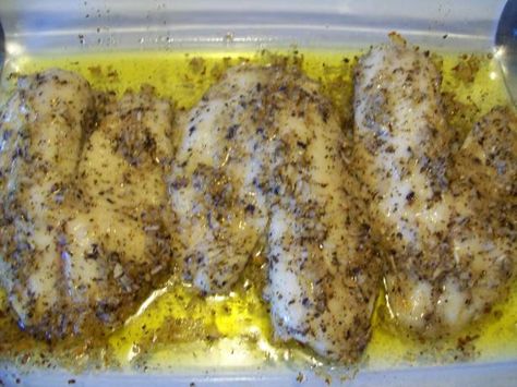 "Fish Marinade for People Who Hate Fish." Another suggestion I found: Skinless salmon marinated for 12-24 hours in 3/4 cup maple syrup and 1/4 cup soy sauce, then bake on oiled foil. Sole Fish, Endo Diet, Fish Marinade, Homemade Mixes, Marinade Recipes, Healthy Fish, Grilled Fish, Oven Cooking, Crock Pot Cooking