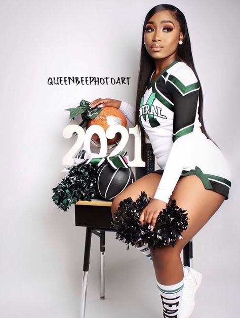 Cheerleader Photo Shoot, High School Senior Pictures Outfits Black Women, Senior Photoshoot Ideas Black People, Cheerleading Photoshoot, High School Senior Picture Ideas Black, Cheer Senior Pictures, Cheer Photoshoot, High School Graduation Pictures, Black Cheerleaders