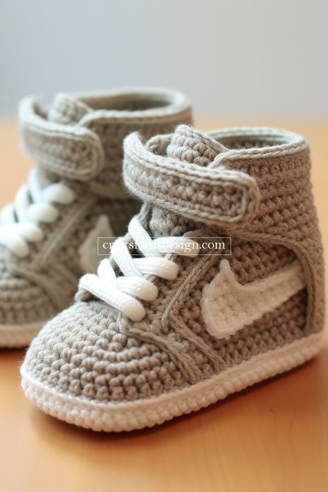 Crochet Baby Shoes Free Pattern, Baby Nike Shoes, Crochet Baby Boots, Crochet Baby Shoes Pattern, Adidas Baby, Baby Shoes Pattern, Baby Nike, Crochet Baby Boy