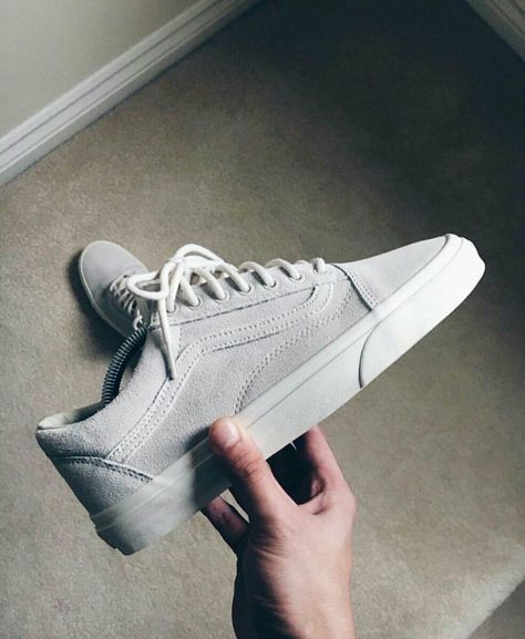 Moonrock vans Outfit Vans, Tenis Vans, Sneaker Stores, Trendy Sneakers, On Sneakers, Vans Sneakers, Sneakers Men Fashion, Mens Fashion Shoes, Fashion Sneakers