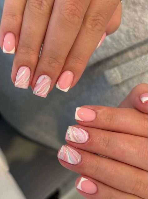 Biab Nail Design Holidays, Short Nail Designs Pink French Tip, White Biab Nail Designs, Holiday Nails Summer Biab, Holiday Nail Inspo Summer Short, Pink French Tip Gel Nails Short, Nails For Ibiza, Short Acrylic Nails Heart, Short Pink On Pink French Tip Nails