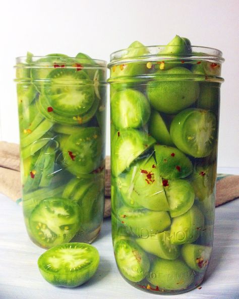 Green Tomatoes Recipes, Green Tomato Pie, Fried Green Tomatoes Recipe, Pickled Green Tomatoes, Tomatoes Recipes, Peter Piper, Green Tomato Recipes, Cherry Tomato Recipes, Canning Pickles