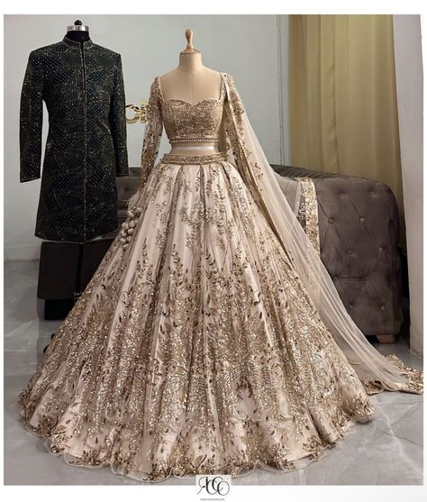 Unique Shadi Dresses, Grand Dresses For Marriage Indian, Lengha Choli For Wedding, Lehanga For Reception Bridal Couple, Reception Dress Bride Indian Gown Saree, Bridal Gowns Indian Receptions Wedding Dresses, Groom Wedding Outfits, Bride And Groom Wedding Dress, Indian Wedding Reception Outfits