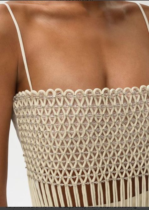 Trendy Crochet Tops, Macrame Clothes, Macrame Dress, Trendy Crochet, Crochet Crop, Fashionista Clothes, Pattern Ideas, Clothing Details, Crochet Tops