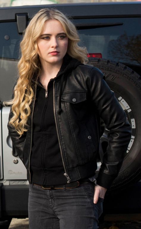 Claire Novak Supernatural Claire, Kathryn Love Newton, Claire Novak, Kathryn Newton, Sam Winchester, Black Leather Jacket, Riverdale, Percy Jackson, Biker Jacket