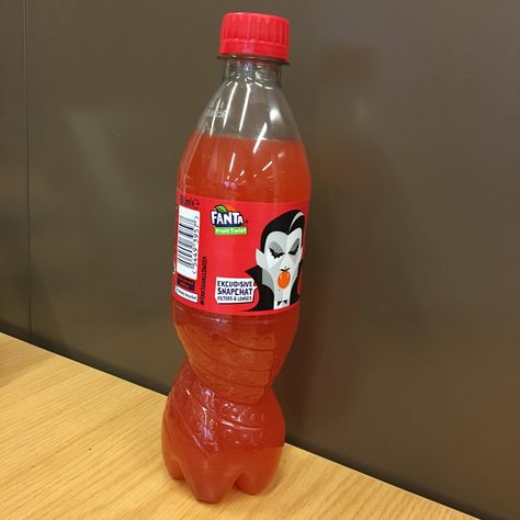 My Fanta Fruit Twist comes in a twisted bottle. Fanta Fruit Twist, American Drinks, Summer Friends, Favorite Drinks, Plastic Water Bottle, Water Bottle, Twist, Fruit, Drinks