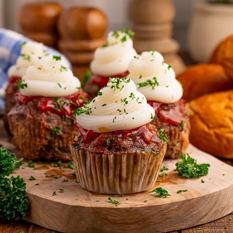 Meatloaf Muffins - My Incredible Recipes Meatloaf Cups, Kid Dinner, Taco Meatloaf, Mini Meatloaf Muffins, Meatloaf Cupcakes, How To Make Meatloaf, Slow Cooker Meatloaf, Meatloaf Muffins, Fudge Pie