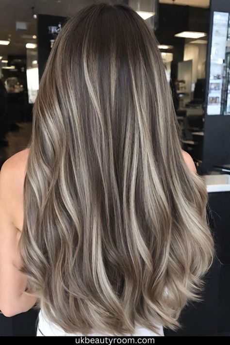 Highlights Brown Hair Grey, Balayage Hair Ash Brown Blonde, Hair Color Gray Highlights, Brunette Highlights On Blonde Hair, Ash Hair Color Highlights, Dark Ash Hair Color Brown, Dark Blonde With White Highlights, Cool Brown Highlights On Brown Hair, Chunky Ashy Highlights