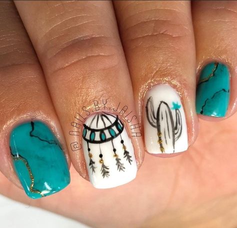 Simple Western Aztec Nails, Cowhide Nails, Rodeo Nails Westerns, Nashville Nails Ideas, Western Fall Nails, Spring Nails Simple, Yarn Feathers, Cowgirl Nails, Nail Inspo Spring