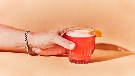 This simple spring cocktail calls for: Grapefruit. Lime. Campari. Tequila. That’s it. There’s no use easing into spring. It’s here now. Siesta Cocktail, Easy Spring Cocktails, Spring Cocktail, Bon Appetite Recipes, Frozen Rose, Passion Fruit Juice, Spring Cocktails, Small Glasses, Citrus Juice