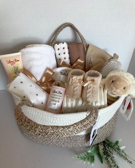 Make baby changing easier with one of our filled woven Baby Hampers Lots of quality baby essentials included and available in 4 colourways, perfect for your new baby DM for link to purchase and get 10% off for limited time. All prices include FREE Uk delivery too #babybasket #babygiftideas #newbabygift #nappycaddy #nappybasket #babychanging #mumtobe2024 Nappy Caddy, Baby Hampers, Mum To Be, Unisex Baby Shower, Baby Hamper, Baby Baskets, Personalised Baby, Baby Changing, New Baby Gift