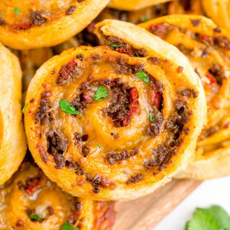 Taco Pinwheels Taco Pinwheels, Potluck Ideas, Pinwheel Recipes, The Country Cook, Appetizers Recipes, Country Cooking, Incredible Recipes, Cucumber Salad, Yummy Appetizers