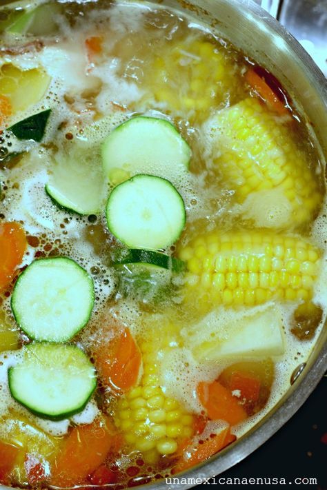 Mexican Chicken Soup -Caldo de pollo para el corazón – Una Mexicana en USA Pollo Soup, Caldo Recipe, Mexican Chicken Soup, Healthy Chicken Soup, Mexican Soup Recipes, Campbells Soup Recipes, Chayote Squash, Mexican Soup Chicken, Vegetarian Chicken