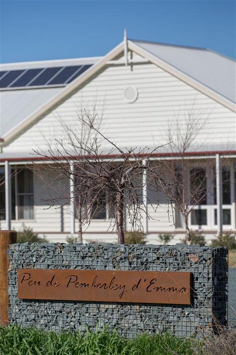 Gabion Entrance Gate, Gabion Mailbox Ideas, Signage Architecture, Gabion House Architecture, Rock Fence Ideas Gabion Wall, Curved Gabion Wall, Juniper Hill, Entrance Signage, Gabion Baskets