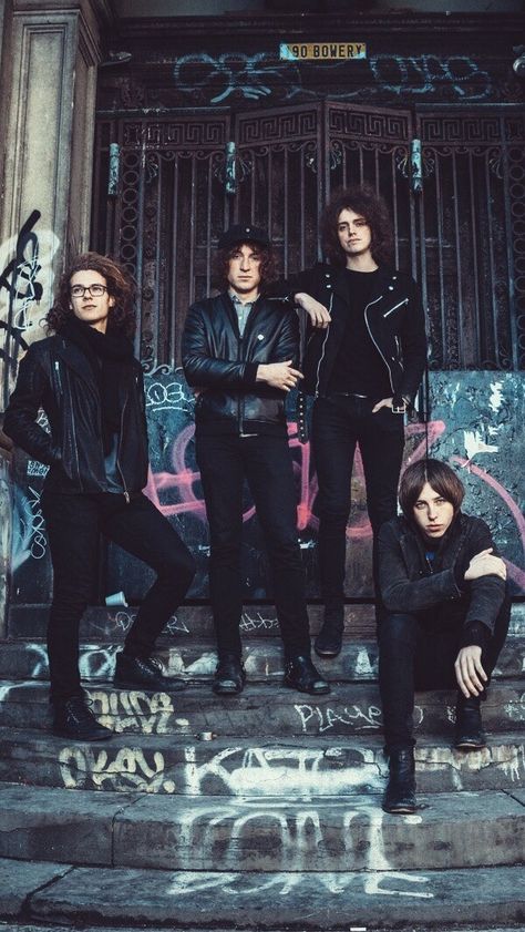 Rock Bands Photography, Band Shoot, Rock Band Photos, Catfish And The Bottlemen, Van Mccann, Band Photoshoot, Band Photography, Grunge Band, Group Photography