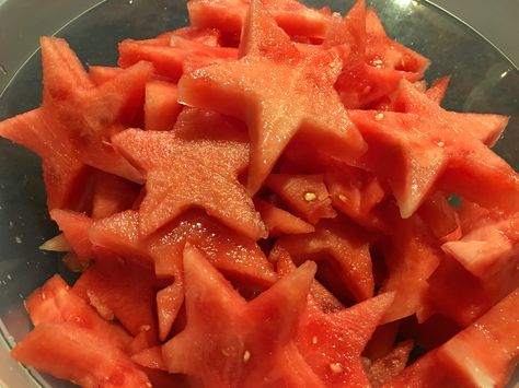 Star Shaped Watermelon, Fun Party Food, Shaped Watermelon, Stargirl Interlude, Star Core, Star Cut Out, Food Shapes, Best Party Food, Star Food