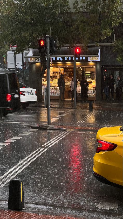 Istanbul #rain Rainy Istanbul, Istanbul Aesthetic, Mystic Illustration, Istanbul City, Rainy Morning, Istanbul Travel, Photography Inspiration Portrait, Dream Holiday, Jolie Photo