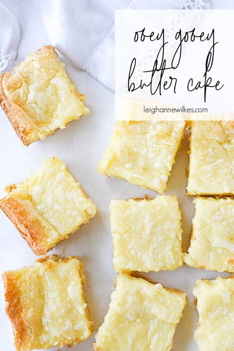 Oui Gooey Cake, Easy Ooey Gooey Bars, Okey Gooey Butter Cake, Ooey Gooey Butter Cake Recipe, Baking Deserts, Ooey Gooey Cake, Ranch Recipes, Summer Desert, Ooey Gooey Butter Cake