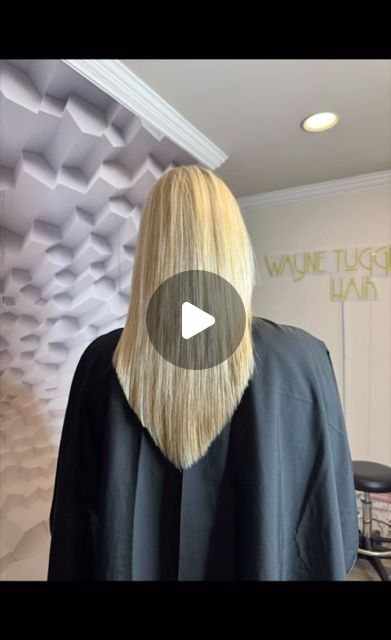 Wayne Tuggle on Instagram: "How I cut a V in the back of hair #hairtutorial #hanzonation #waynetugglehair #hair #ncstylist #hairangels" V Shape Medium Length Hair, V Shaped Haircut Wavy Hair, Diy V Shaped Haircut, Long Hair V Cut, Should I Cut My Hair, Back Of Hair, V Cut Hair, V Shaped Haircut, V Shape Hair