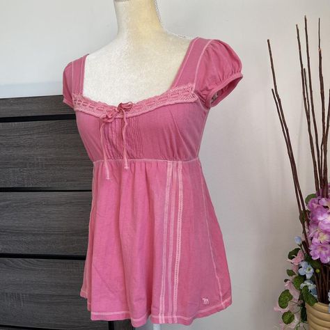 Look what I just found on Depop 🙌 https://depop.app.link/e5OjUxNblvb Babydoll Tube Top, Twilight Coquette, Babydoll Top Outfit, Babydoll Fashion, 2000s Abercrombie, Babydoll Tops, Thrift Shop Finds, Pink Babydoll, String Top