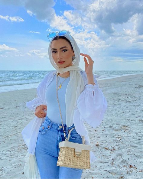 Beach Outfit Hijab Style, Summer Outfits Hijab Beach, Beach Hijab Outfit Ideas, Beach Outfit Modest, Hijab Beach Outfit, Hijabi Beach Outfit, Beach Outfit Hijab, Modest Beach Outfit, Hijab Beach