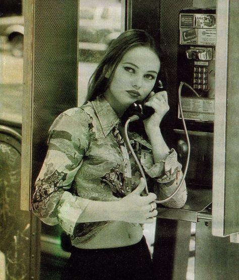 Vanessa Paradis 80s Ads, Lily Depp, Parisienne Style, Decades Of Fashion, John Waters, Claudia Cardinale, 90s Model, Vintage Hotels, Vanessa Paradis