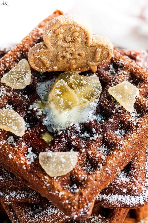 Gingerbread Waffles Recipe, Christmas Breakfast Brunch, Holiday Brunch Party, Gingerbread Waffles, Brunch Inspiration, Ginger Brown, Gifts 2022, Waffles Recipe, Nutritious Foods