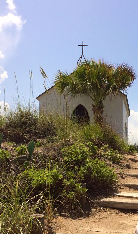 Beach Chapel, Renewal Vows, Wedding Inspired, Wedding 2024, Coastal Wedding, Wooden Heart, Chapel Wedding, Texas Wedding, Church Wedding