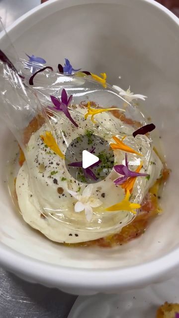 Gronda on Instagram: "Citrus Dessert 🍋 Get the Recipe on @gronda  Get the link in the bio.  Plating a dessert at the top level requires more than just assembling a few obvious ingredients. It’s an elaborate process of identifying which textures and flavors can harmonize together.  Chef @philippe_colinet from @restaurant_colette_sainttropez shows us how he plates his Citrus dessert, using contrast to highlight the best of the available produce through a sweeter lens.  #Citrus #Dessert #FineDining #PastrySkills #ChefSkills #SweetTooth #Gronda" Citrus Desserts, Fine Dining, The Recipe, Sweet Tooth, Pastry, Chef, Plating, Dessert, Restaurant