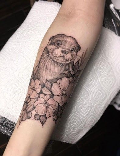 Animal Lover Tattoo, Drake Tattoos, Ferret Tattoo, Otter Tattoo, Tattoo Fixes, Baby Tattoo Designs, Tattoo Apprenticeship, Crown Tattoo, Back Tattoo Women