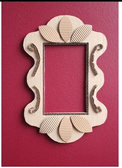 Frame Diy Ideas Crafts, Diy Art Frame How To Make, How To Make Frames Diy, Diy Frame Ideas Cardboard, Diy Frames Ideas, Photo Frame Making Ideas, Paper Flower Diy Easy, Cardboard Frame Diy, Diy Picture Frames Crafts