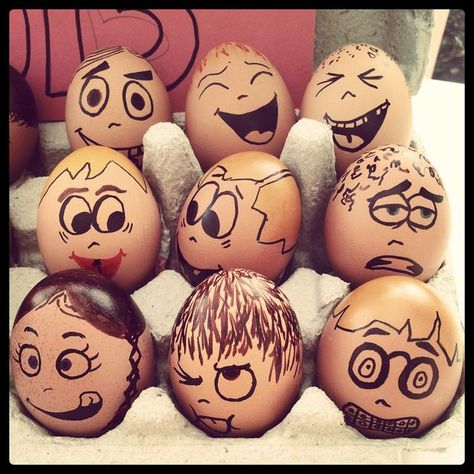 Easter Egg Painting Ideas, Egg Painting Ideas, Egg Faces, Faces To Draw, Funny Easter Eggs, Twig Crafts, Egg Pictures, Funny Eggs, Funny Easter