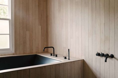 10 Favorites: Japanese-Style Bathtubs Around the World - Remodelista Japanese Soaking Tub Shower Combo, Soaking Tub Shower Combo, London Terrace House, Japanese Bathroom Design, Japanese Bathtub, Pretty Bathroom, Japanese Bathroom, Interior Light Fixtures, Jordan River