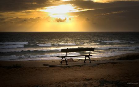 Bench I Love The Beach, Peaceful Places, Sunset Wallpaper, Beach Landscape, Landscape Wallpaper, Ocean Beach, Beautiful Sunset, Beach Life, Sunrise Sunset