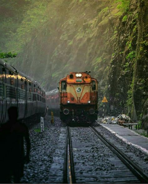 Indian Railway Train, Indian Train, Train Wallpaper, India Travel Places, Train Video, Indian Railways, Train Art, Train Photography, Still Photography