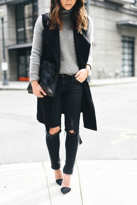 SLEEVELESS TRENCH COAT Crystalin Marie waysify Long Black Vest Outfit, Sleeveless Vest Outfit, Sleeveless Blazer Outfit, Long Vest Outfit, Black Vest Outfit, Long Black Vest, Zara Pumps, Sleeveless Trench Coat, Crystalin Marie