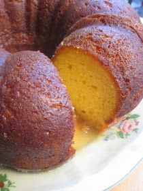 Cream Sherry Pound Cake Sherry Bundt Cake Recipe, Butterscotch Bundt Cake, Boozy Sweets, Sherry Recipes, Divine Recipes, Wine Cake, Pistachio Pudding, Pound Cake Recipe, Pound Cakes