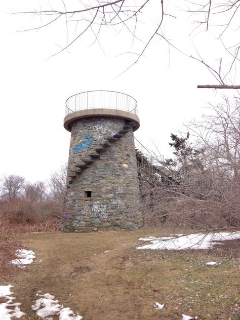 The observation tower at The Bells, Brenton Point State Park in Newport, Rhode Island. Lighthouse Inspiration, Rhode Island History, Observation Tower, Architecture Icons, Beautiful Ruins, Unusual Homes, Newport Rhode Island, Newport Ri, Island Home