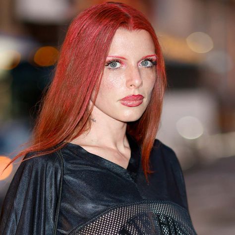 Icy Makeup, Bright Red Hair Color, Red Hair Celebrities, Red Eyebrows, Hair Dye Videos, Red Orange Hair, Cherry Red Hair, Julia Fox, Silver Blonde Hair