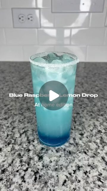 Viral Drinks Media on Instagram: "Blue Raspberry Lemon Drop 💙🥶 (via pandoraamonae) #viral #drinks #lemondrop" Blue Raspberry Lemon Drop, Blue Lemonade Recipe, Raspberry Lemon Drop, Lemon Drop Drink, Perfect Summer Drink, Drink Tags, Lemonade Recipes, Lemon Raspberry, Summer Drink