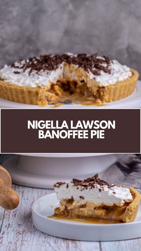 Nigella Lawson’s Banoffee Pie is made with digestive biscuits, butter, condensed milk, double cream, ripe bananas, and chocolate creating a delicious sweet treat that’s ready in 2 hours and 20 minutes! Nigella Lawson Desserts, Biscuits Butter, Banoffee Pie Recipe, Forgotten Cookies, Nigella Lawson Recipes, No Bake Lemon Cheesecake, Homemade Toffee, Double Cream, Banoffee Pie