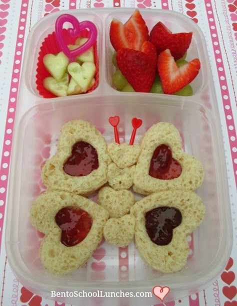 Shaped Sandwiches, Lunchbox Kids, Fun Kid Lunch, Bento Box Lunch For Kids, Bento Kids, Holiday Lunch, Cute Bento, Fun Lunch, Valentines Day Food