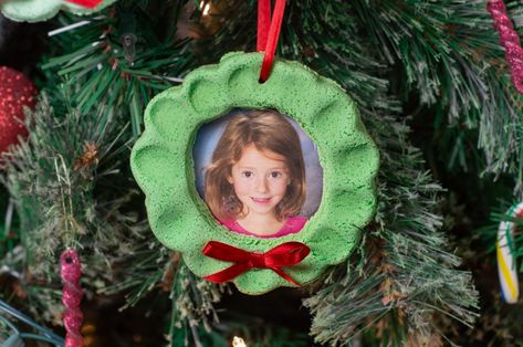 Homan at Home Ornaments Diy For Kids, Wreath Ornaments Diy, Preschool Christmas Gifts, Baby Christmas Crafts, Handprint Christmas Tree, Cardboard Christmas Tree, Wreath Ornaments, Handprint Christmas, Pine Cone Christmas Tree