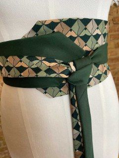 Wrap Belt Pattern, Obi Belt Outfit, Ties Outfit, Tie As A Belt, Upcycle Ties, Obi Belt Pattern, Wrapping Clothes, Obi Wrap Belt, Outfit With Tie