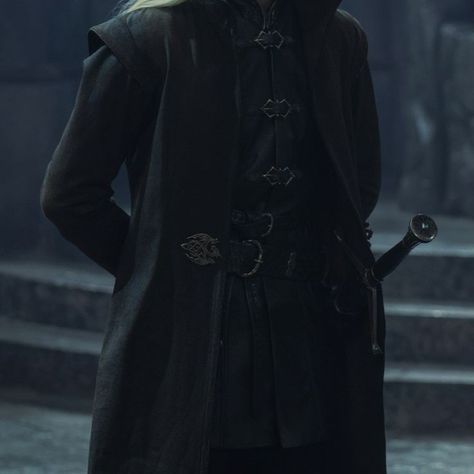 Targaryen Men Clothes, Targaryen Male Aesthetic, Targaryen Clothes Male, The Volturi Aesthetic, Aemond Targaryen Aesthetics, Aemond Targaryen Fan Arts, Targaryen Men, Daeron Targaryen, Emma Jane Austen