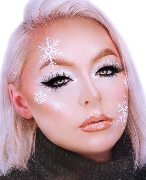 Photo editei by AirBrush App. Click on the link to see more photo editing hacks. #AirBrush #retouch #photoeditor #filter #selfieeditor #90s #makeup #artist #winter #inspiration Ice Princess Makeup, Snowflake Makeup, Frozen Makeup, Beautiful Halloween Makeup, Christmas Party Makeup, Editing Hacks, Xmas Makeup, Makeup Themes, Christmas Eye Makeup