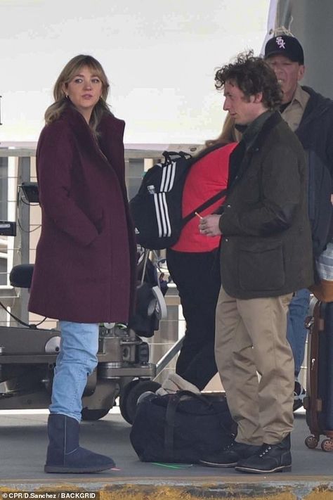 Jeremy Allen White and his co-star Abby Elliott were spotted filming season three of Hulu’s The Bear in Chicago, Illinois on Wednesday. The actor, 33, and the SNL alum, 36,… Wad Of Cash, Abby Elliott, Allen White, Let It Rip, Jeremy Allen White, Bloodborne, Best Series, White Boys, The Bear