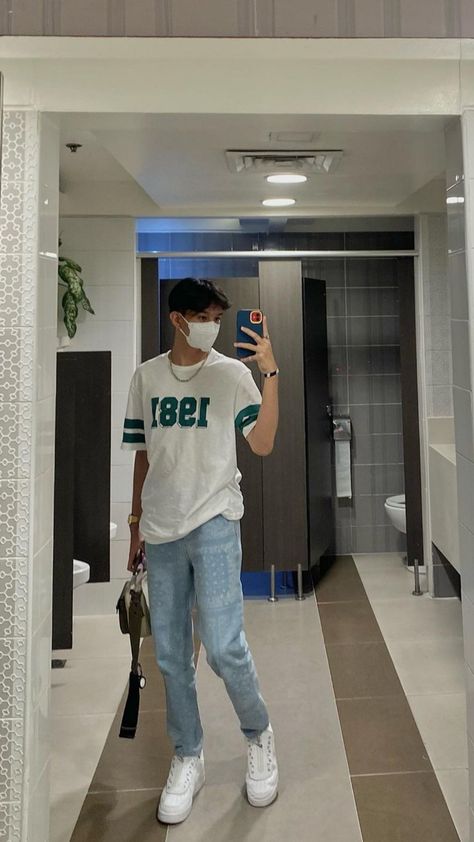 Outfit Cowok Simple, Ootd Cwo, Franz Harvey, Boyfriend Fits, Diamond Gang, Light Jeans Outfit, Outfit Cowo, Outfit Cowok, Outfits For Teenage Guys