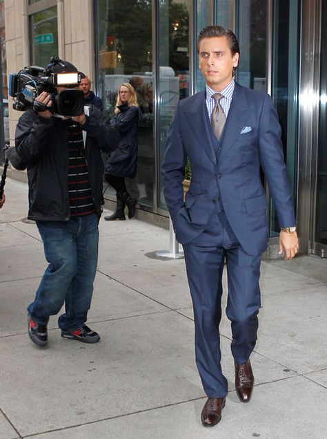 Navy 3 Piece Suit, Scott Disick Style, Dark Brown Dress Shoes, Navy Suits, Men's Business Suits, Brown Dress Shoes, Dapper Dan, Scott Disick, Gq Style