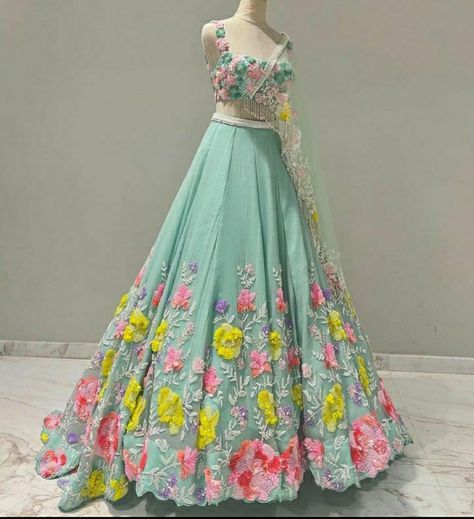 Lhnga Design Latest For Women, Indian Bridesmaid Dresses, Haldi Outfits, Bridal Lehenga Designs, Latest Bridal Lehenga, Trendy Outfits Indian, Flamenco Dancer, Wedding Lehenga Designs, Dance Style